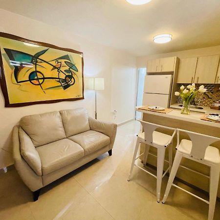 Compact Haven With Private Entrance And Free Parking And Laundry Lägenhet Ponce Exteriör bild