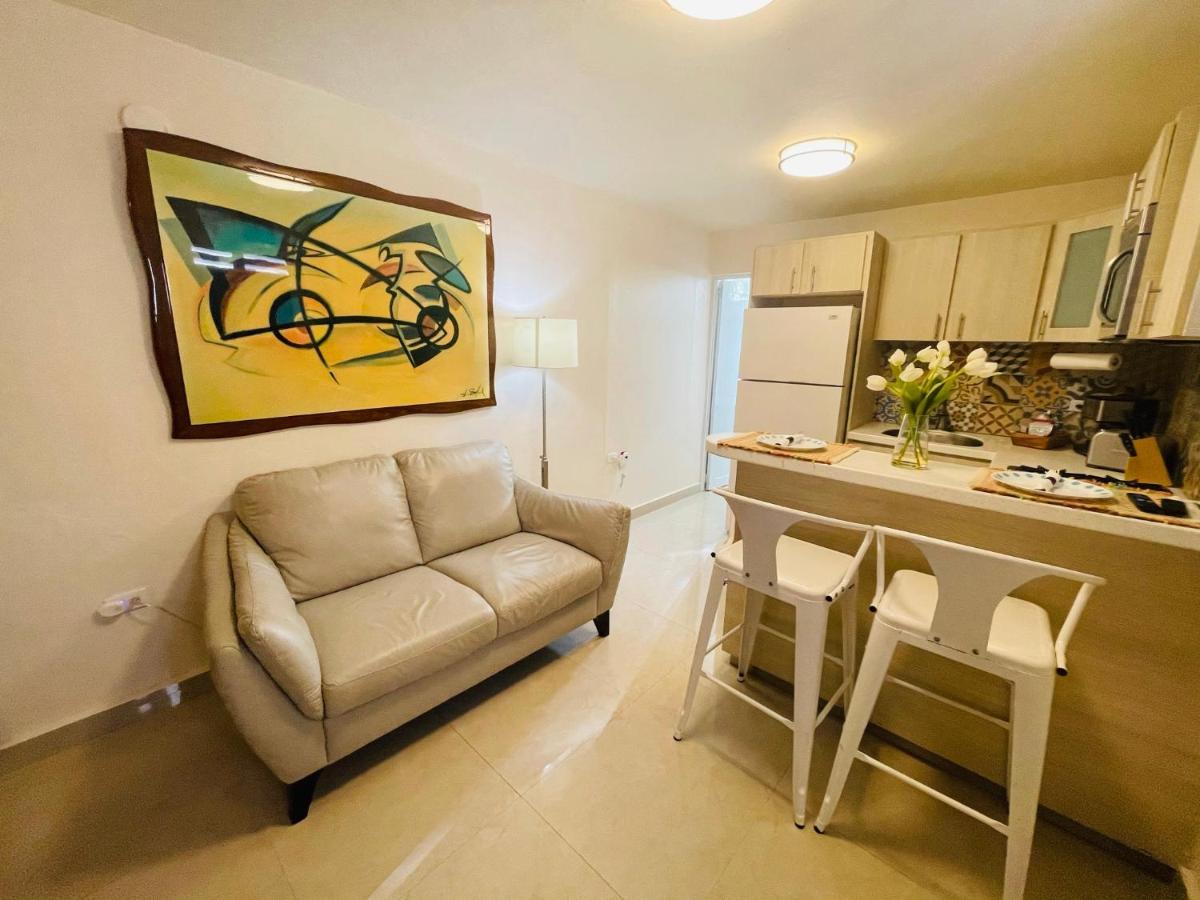 Compact Haven With Private Entrance And Free Parking And Laundry Lägenhet Ponce Exteriör bild