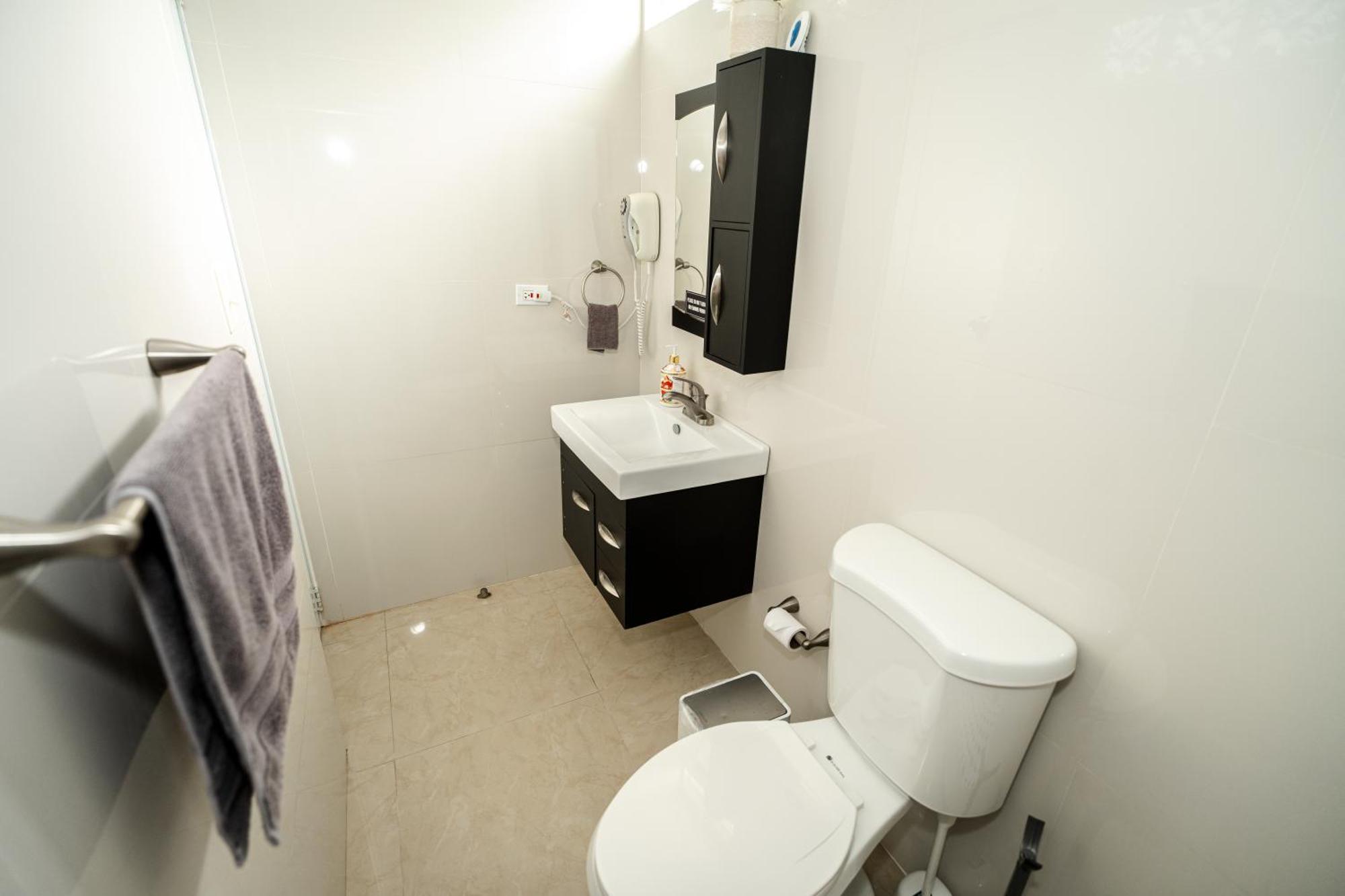 Compact Haven With Private Entrance And Free Parking And Laundry Lägenhet Ponce Exteriör bild